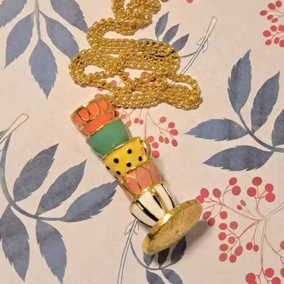 TeaCup Necklace Woman
Alice in Wonderland - Picture 8 of 8